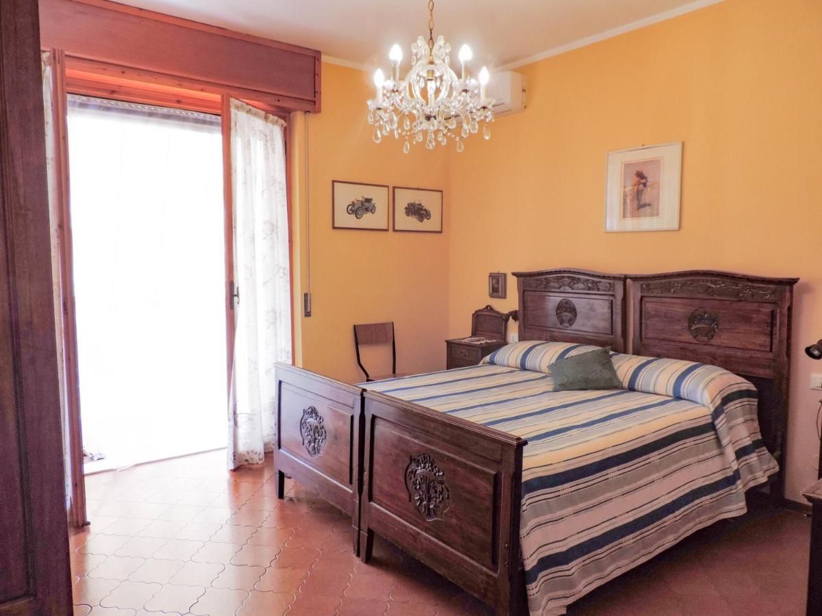 H11 Terrazzo Al Mare - Riva Ligure - Spiagge Apartment Bagian luar foto